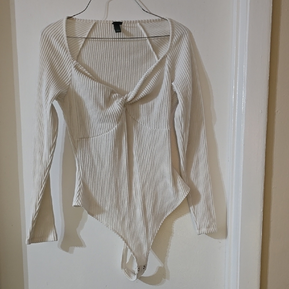 Ladies Wild Fable Elegant‎ Cream Long Sleeve Bodysuit Sz L EUC